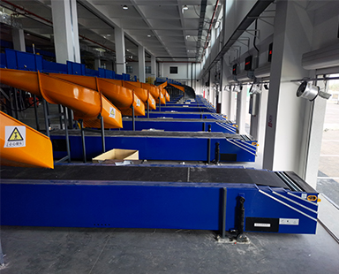 簡述伸縮皮帶輸送機工作原理、產品結構、產品優勢及產品特點 簡述伸縮皮帶輸送機工作原理、產品結構、產品優勢及產品特點